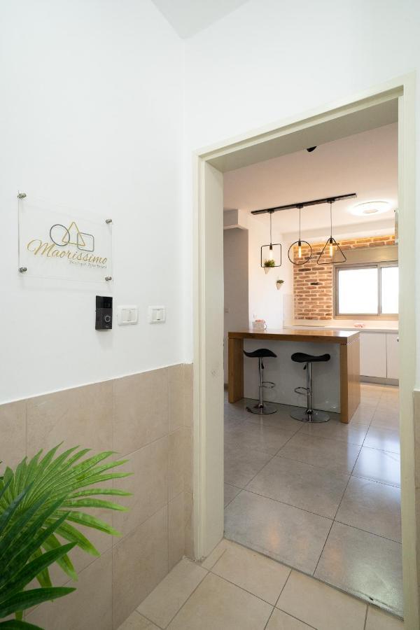 Maorissimo Boutique Apartment Akko Bagian luar foto