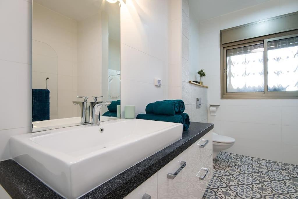 Maorissimo Boutique Apartment Akko Bagian luar foto