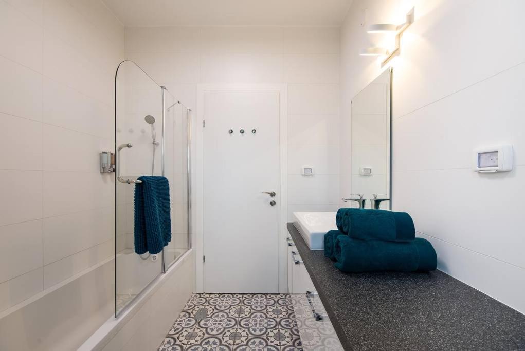 Maorissimo Boutique Apartment Akko Bagian luar foto