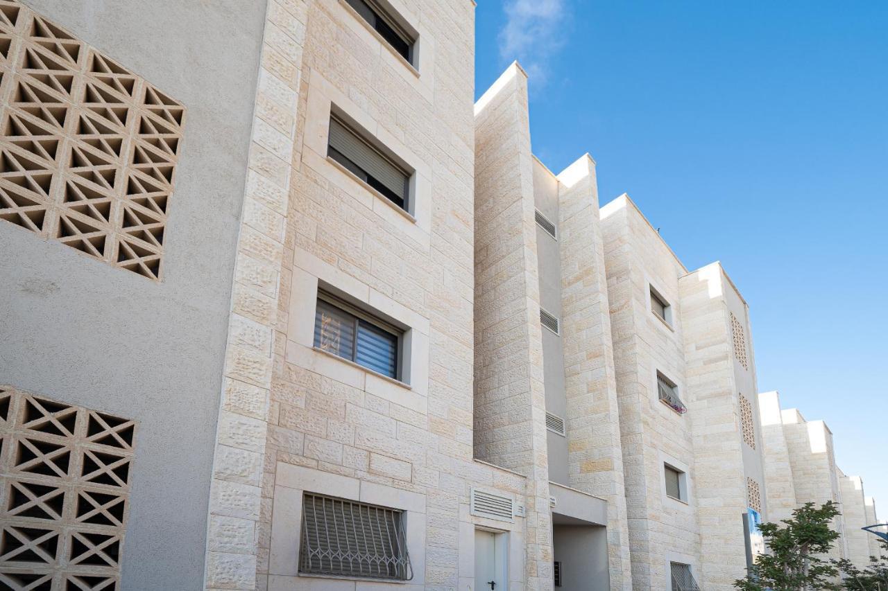 Maorissimo Boutique Apartment Akko Bagian luar foto