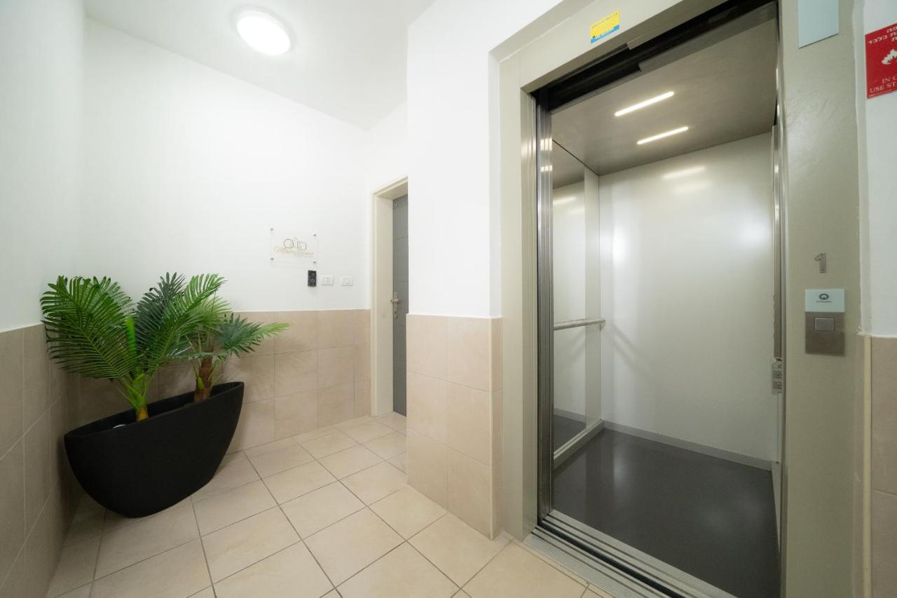 Maorissimo Boutique Apartment Akko Bagian luar foto