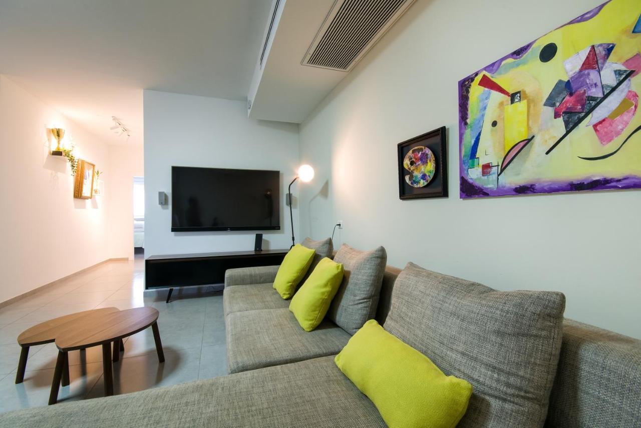Maorissimo Boutique Apartment Akko Bagian luar foto